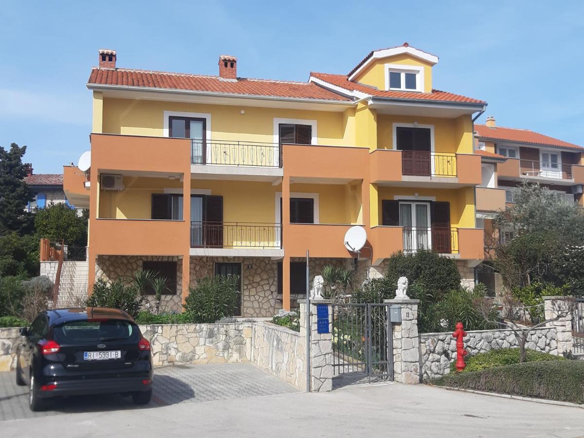 קרס Apartmani Ana מראה חיצוני תמונה