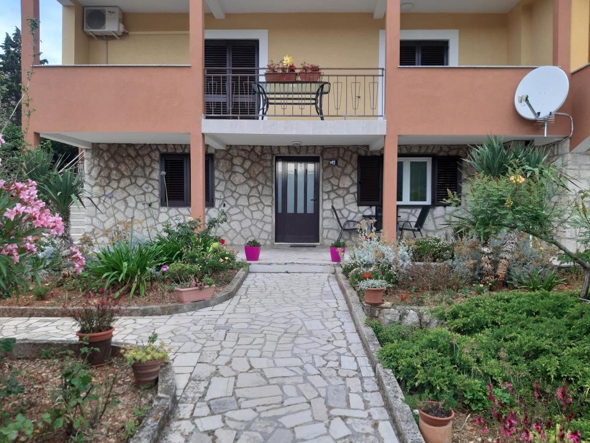 קרס Apartmani Ana מראה חיצוני תמונה