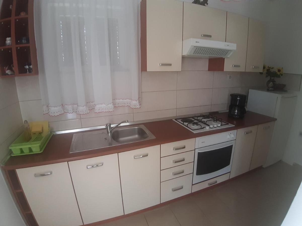קרס Apartmani Ana מראה חיצוני תמונה