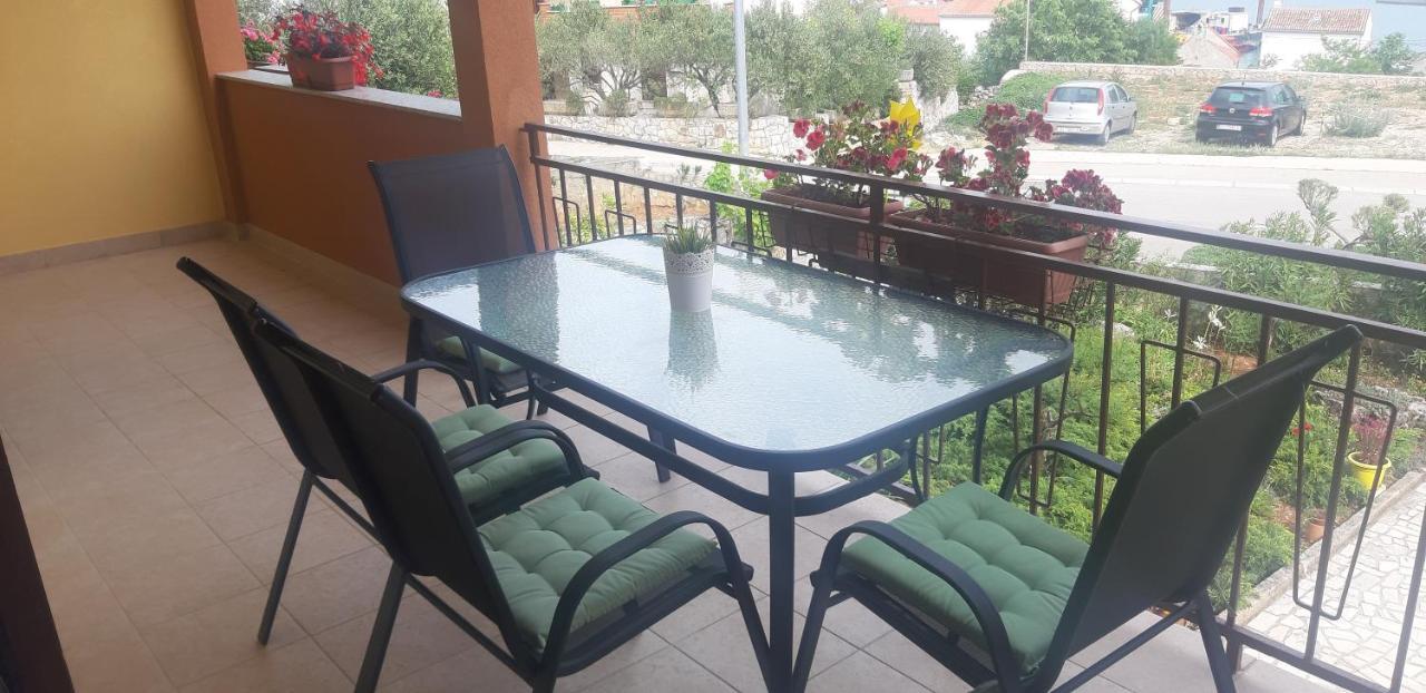 קרס Apartmani Ana מראה חיצוני תמונה