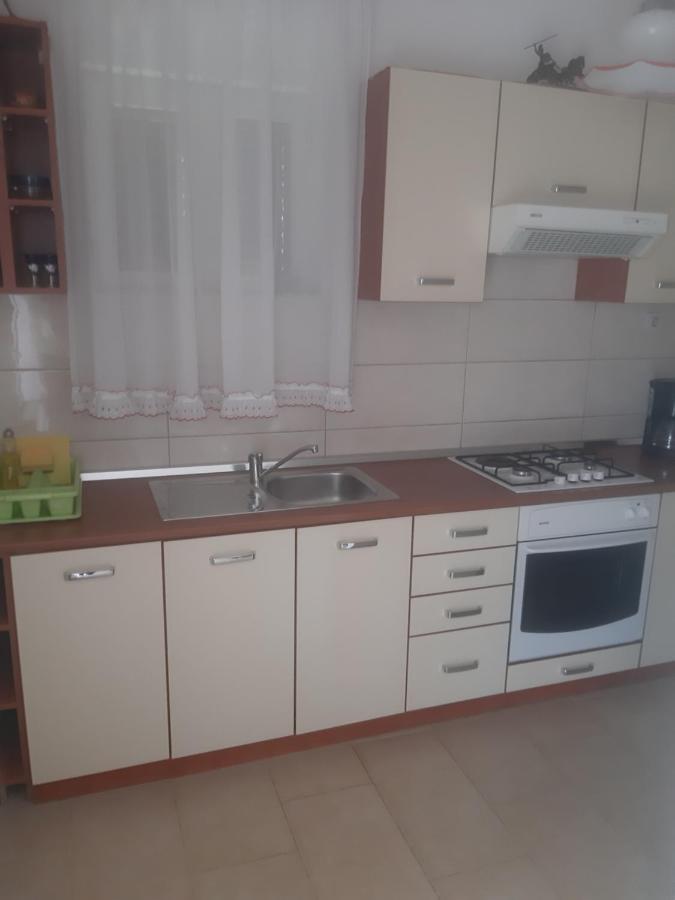 קרס Apartmani Ana מראה חיצוני תמונה