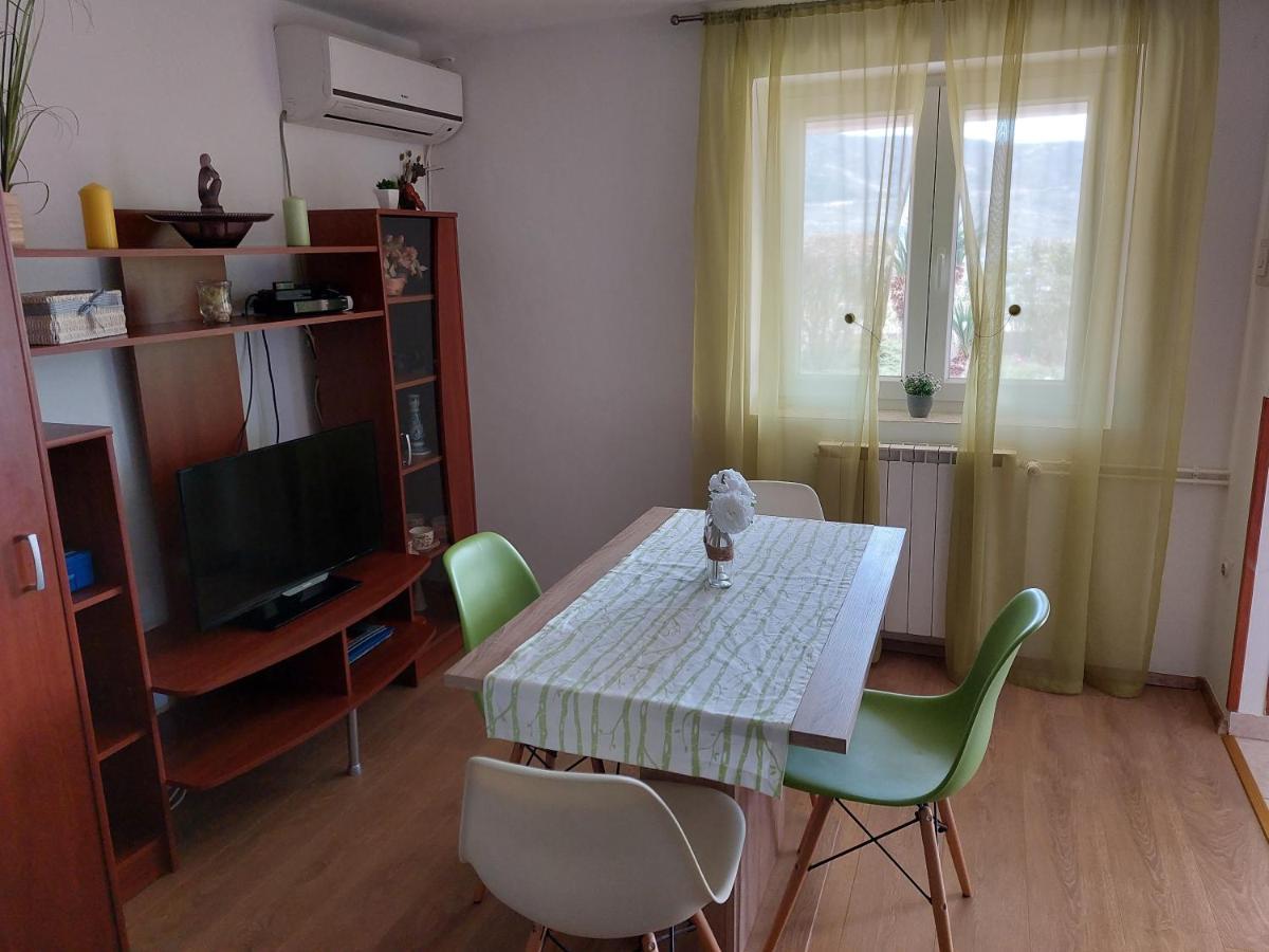 קרס Apartmani Ana מראה חיצוני תמונה
