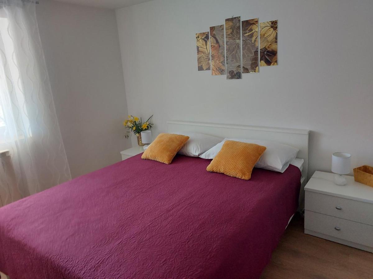 קרס Apartmani Ana מראה חיצוני תמונה