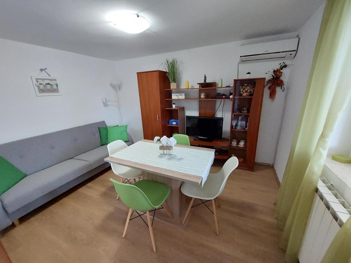 קרס Apartmani Ana מראה חיצוני תמונה