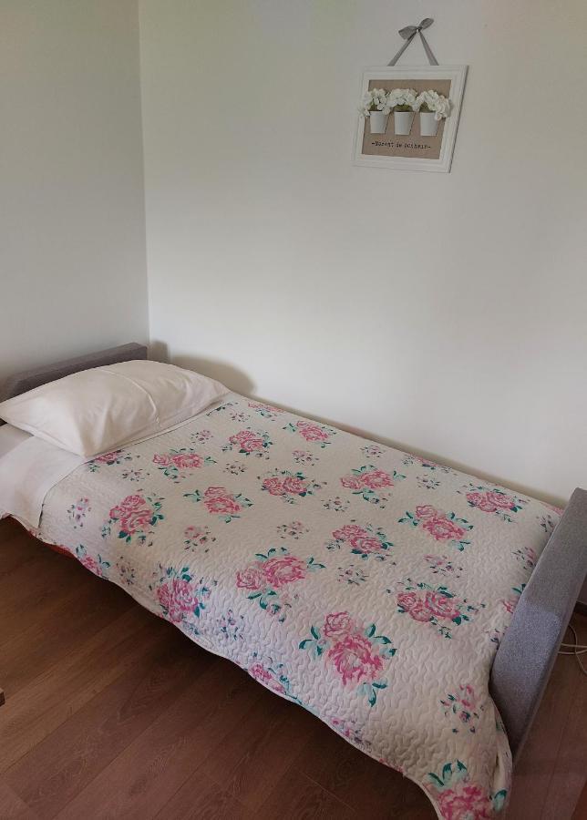 קרס Apartmani Ana מראה חיצוני תמונה