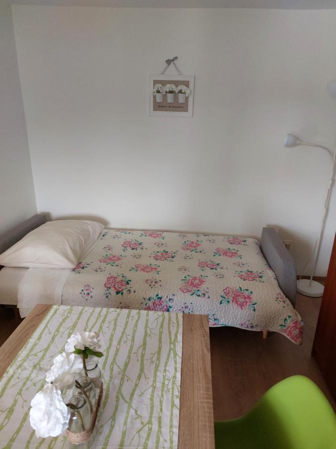 קרס Apartmani Ana מראה חיצוני תמונה