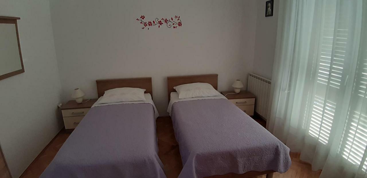 קרס Apartmani Ana מראה חיצוני תמונה