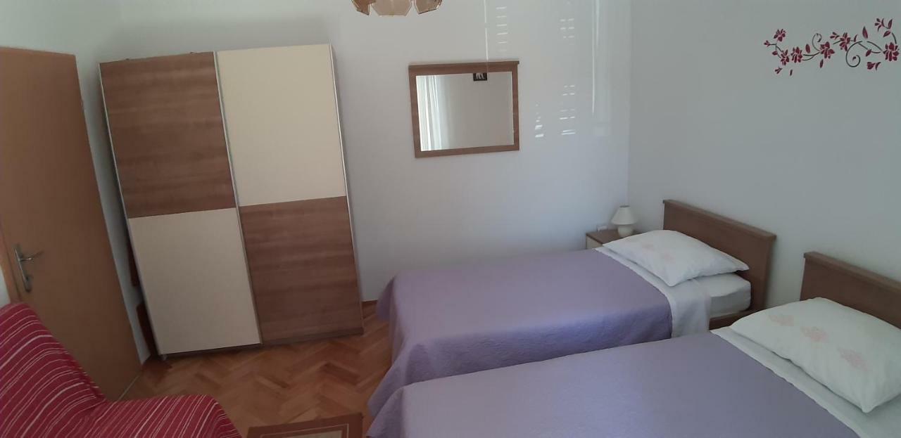 קרס Apartmani Ana מראה חיצוני תמונה